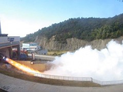 国内推力最大真空型液氧甲烷发动机完成首次全系统试车